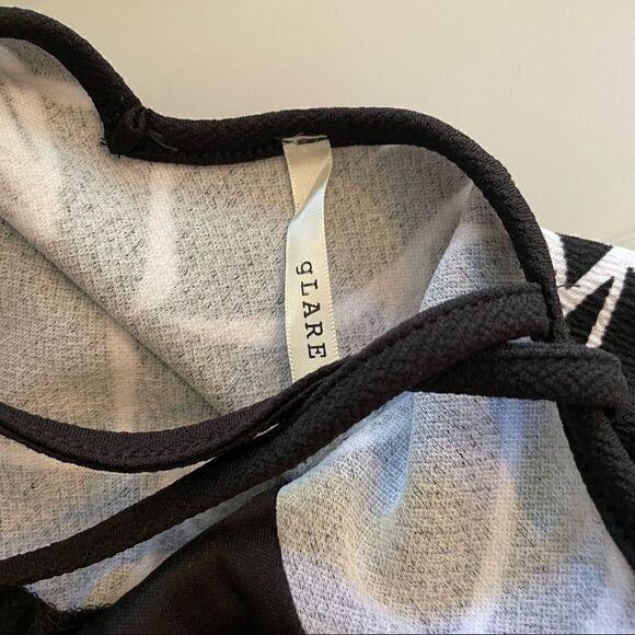 Abstract Leaf Bodycon Mini Dress - Picture 9 of 10